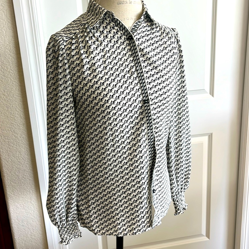 NWT Max Studio cream and black button-down, long sleeve blouse size extra small